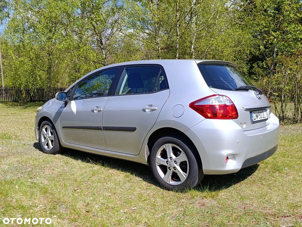 Toyota Auris 1.6 Premium - 3