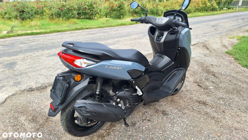 Yamaha NMAX - 29