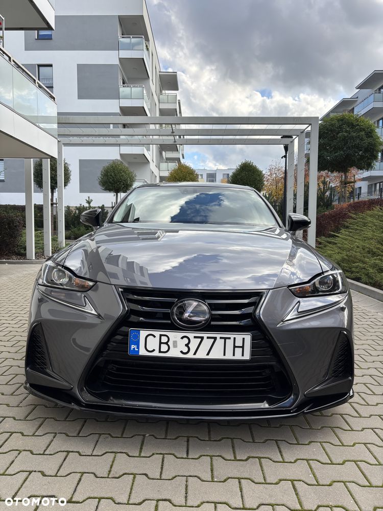 Lexus IS - 16