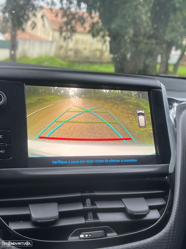 Peugeot 208 1.2 PureTech Style - 11