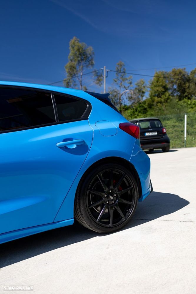 Ford Focus 2.3 EcoBoost S&S ST - 24