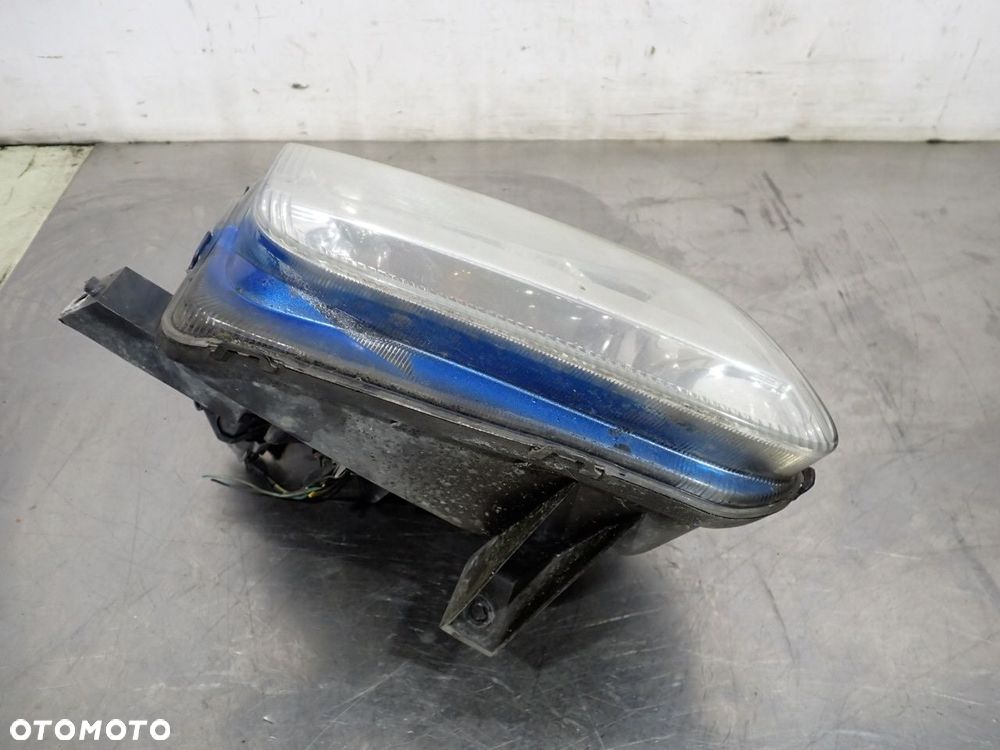 LAMPA PRAWA PRZEDNIA SUBARU JUSTY G3X - 8