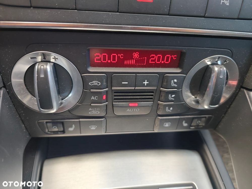 Audi A3 Sportback 2.0 TDI DPF S line Sportpaket - 25