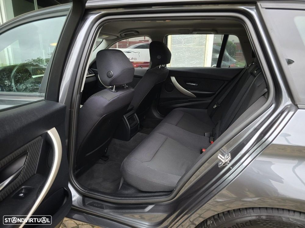BMW 320 d Touring EfficientDynamics - 7