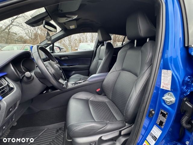 Toyota C-HR 1.8 Hybrid Neon Lime powered by JBL - 14