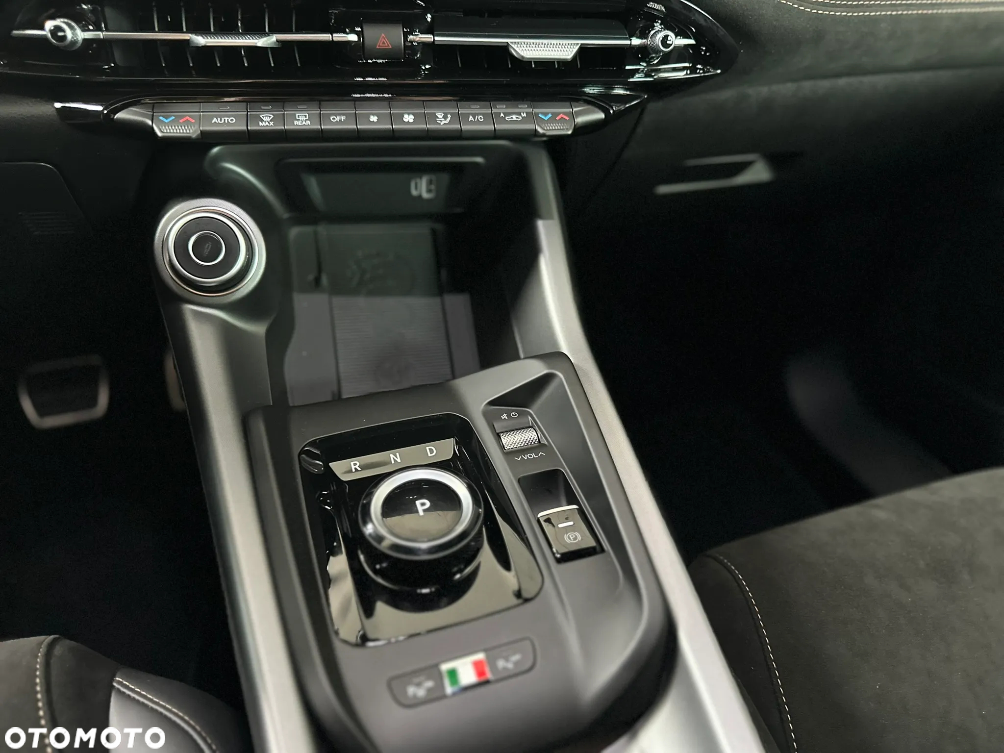 Alfa Romeo Tonale 1.5 T4 GSE mHEV Intensa DCT - 10