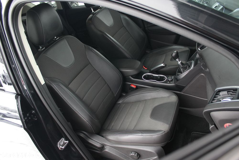 Ford Kuga 2.0 TDCi FWD Titanium - 10