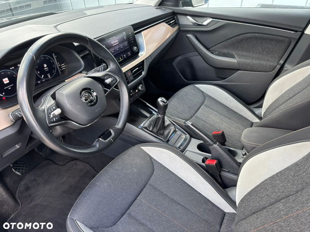 Skoda Kamiq 1.0 TSI Style - 9