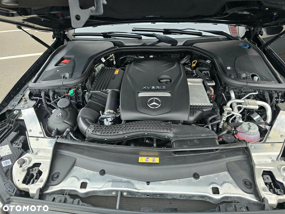 Mercedes-Benz Klasa E 300 Business Edition - 25