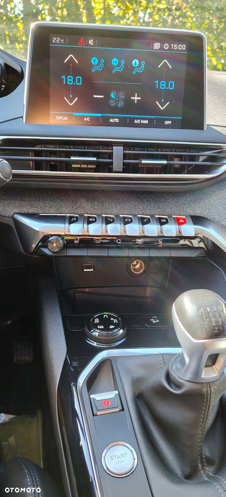 Peugeot 3008 1.2 PureTech Allure S&S - 22