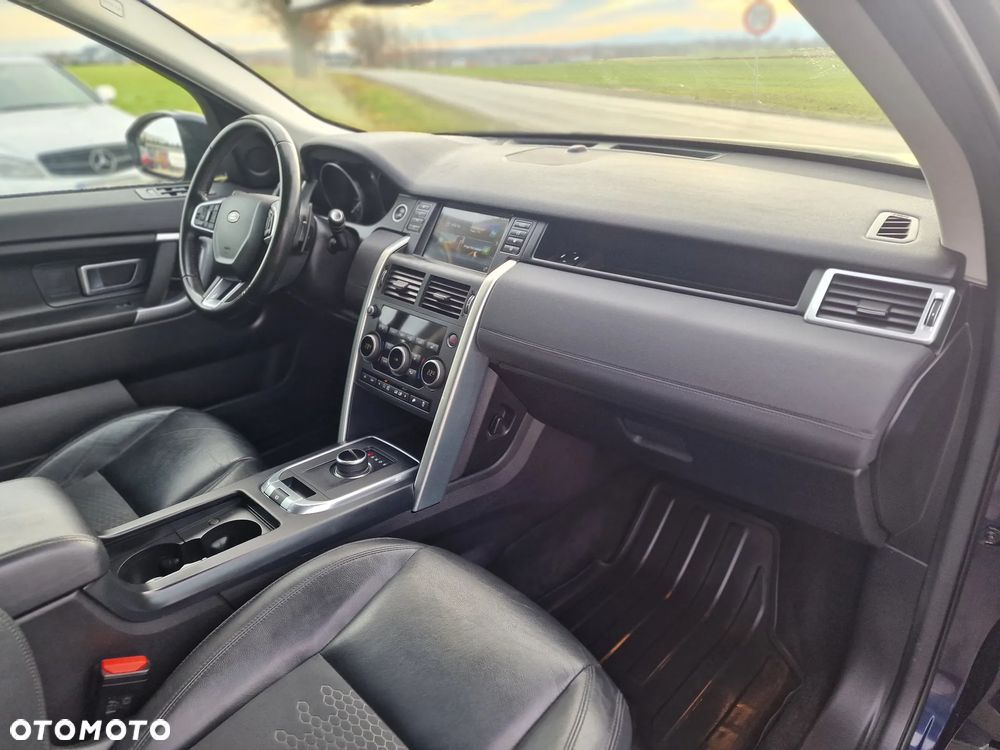 Land Rover Discovery Sport TD4 HSE Luxury - 28