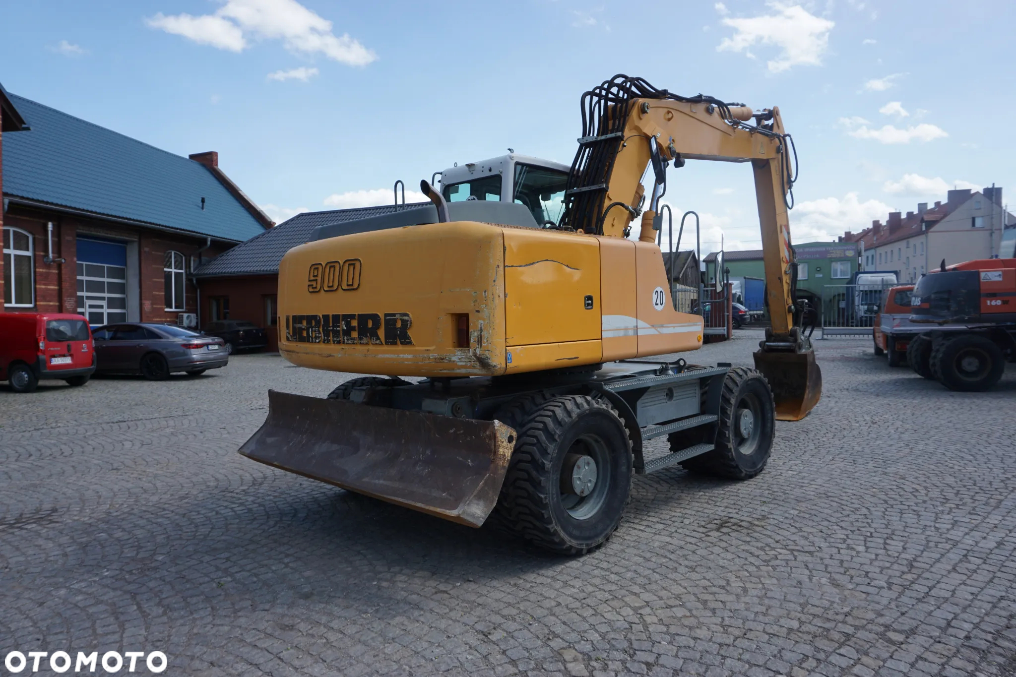 Liebherr A 900C - 3