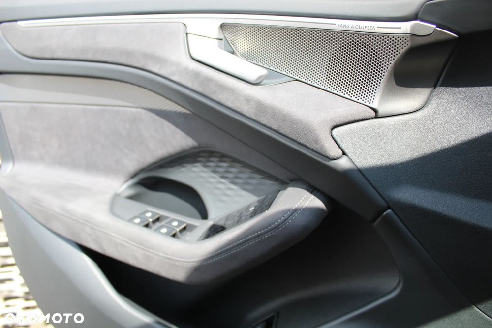 Audi A6 Avant e-Hybrid 220 kW Quattro S tronic - 24