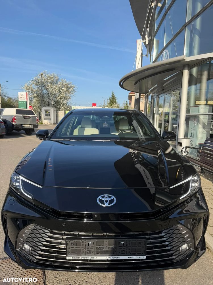 Toyota Camry 2.5 HEV Luxury - 2