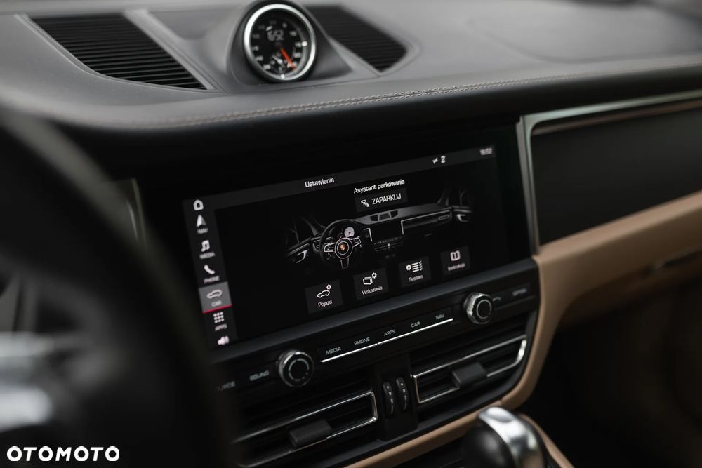 Porsche Macan - 22