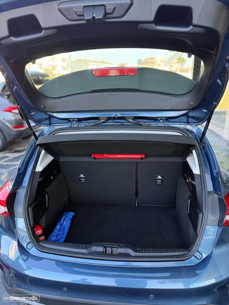 Ford Focus 1.5 TDCi ECOBlue Active - 10