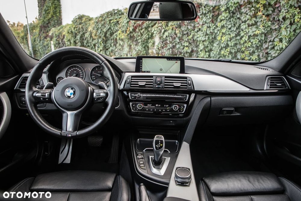 BMW Seria 3 320d xDrive Edition M Sport Shadow - 33