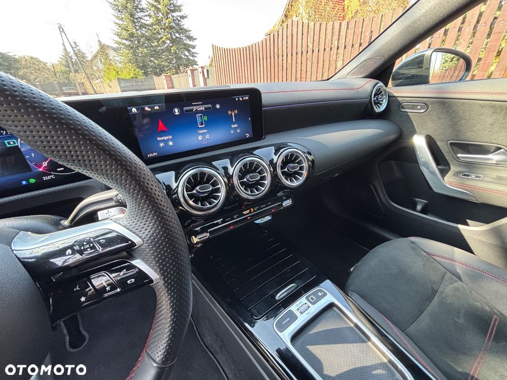 Mercedes-Benz CLA 200 AMG Line 7G-DCT - 9