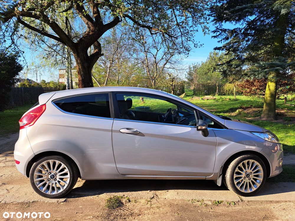 Ford Fiesta 1.25 Ambiente EU5 - 2
