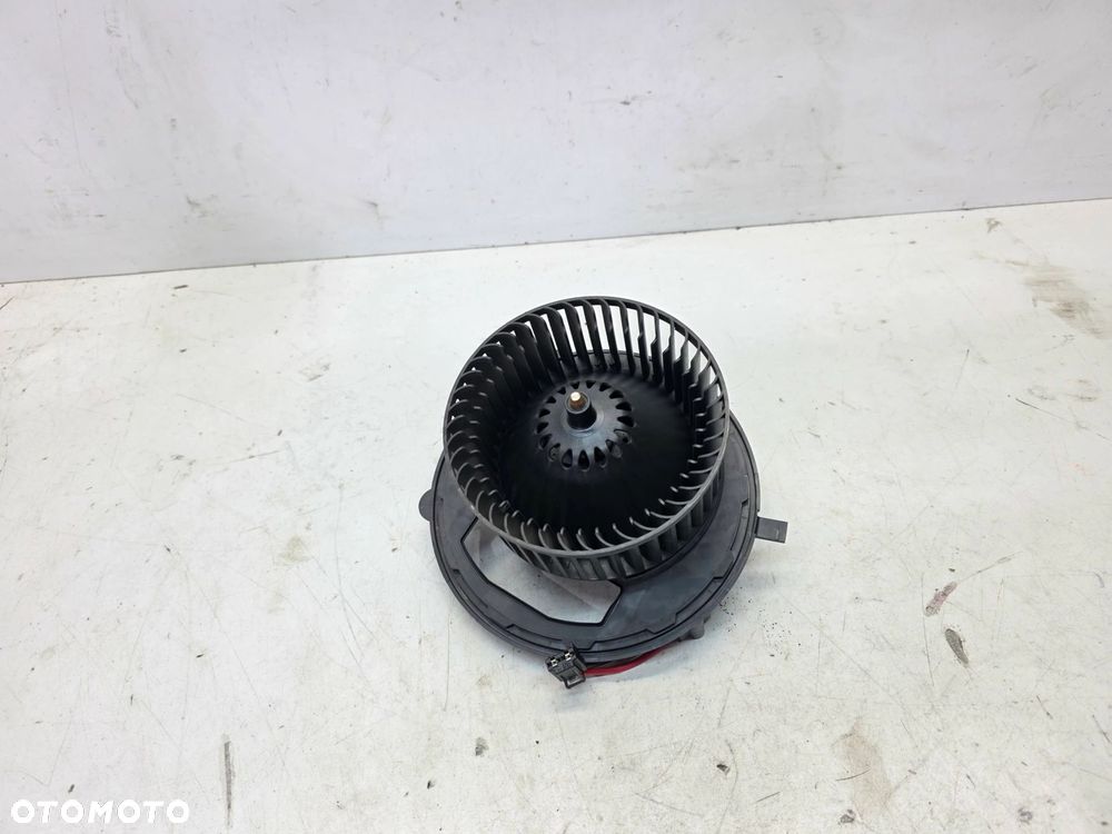 WENTYLATOR DMUCHAWA NAGRZEWNICY AUDI VOLKSEAGEN SEAT SKODA 5Q1819021B - 1