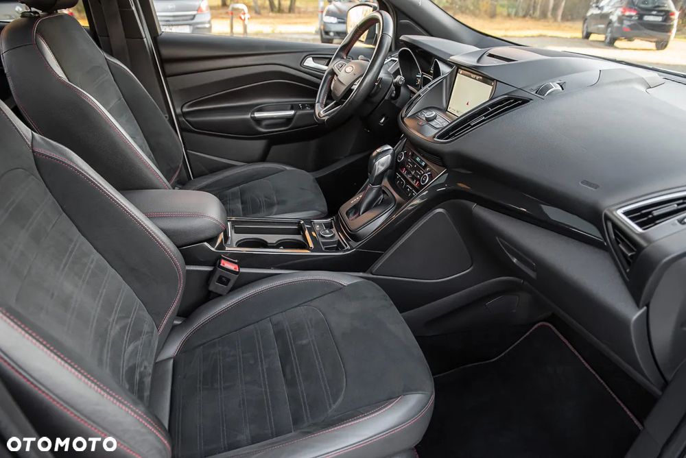 Ford Kuga 2.0 TDCi AWD ST-Line - 35