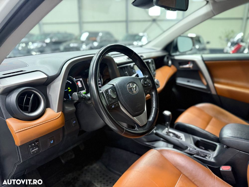 Toyota RAV4 2.5 VVT-i 4x4 Luxury - 15