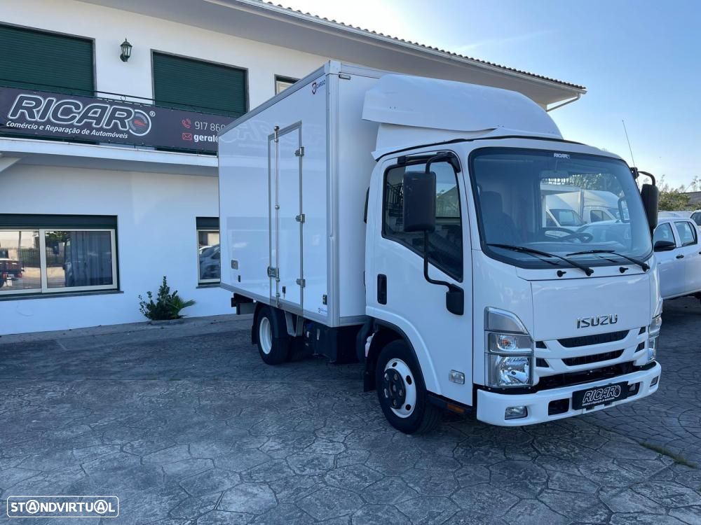 Isuzu NLR NLR CS 3.0 150.35/28 (150CV) - 5