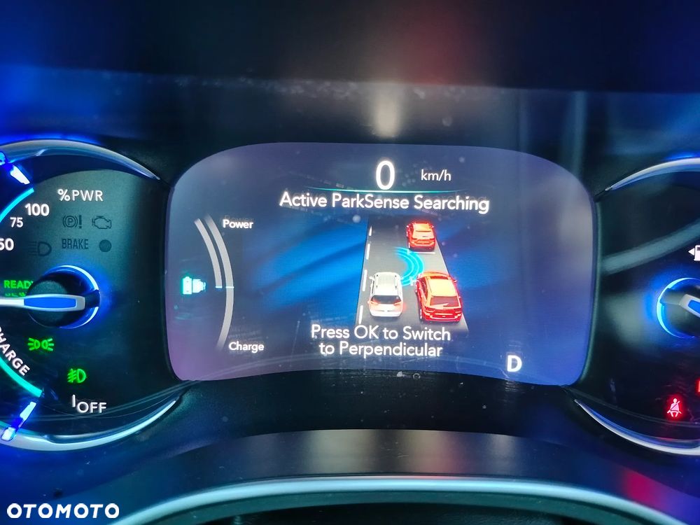 Chrysler Pacifica - 32