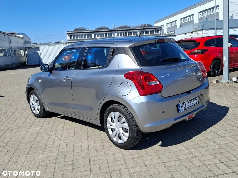 Suzuki Swift 1.2 Dualjet SHVS Premium CVT - 7