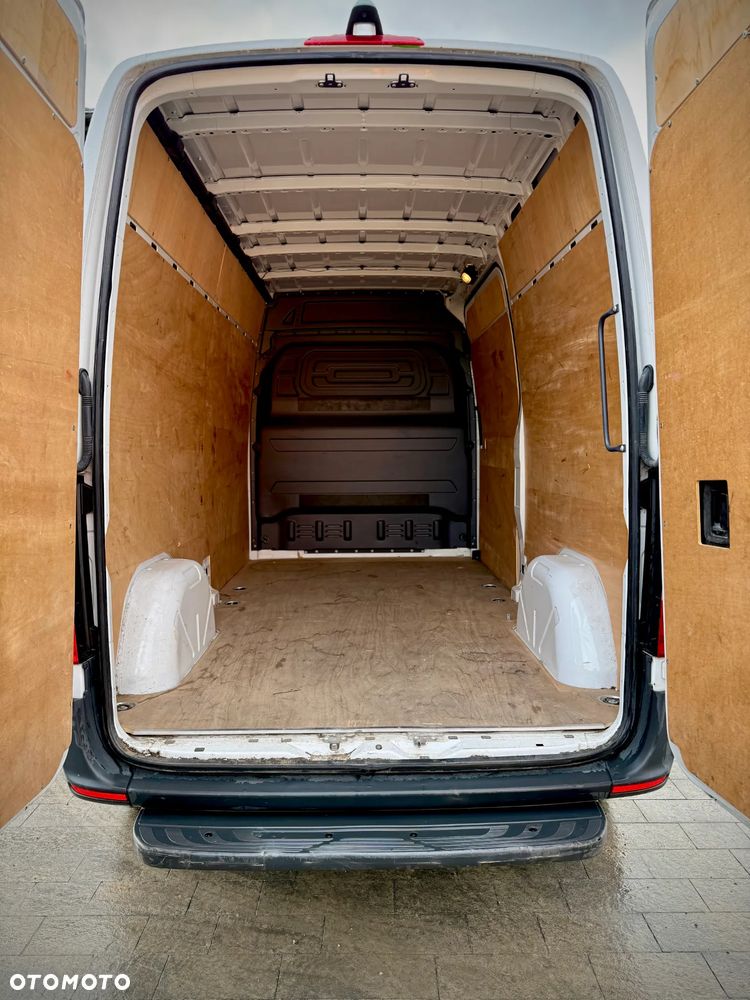 Mercedes-Benz eSPRINTER - 11