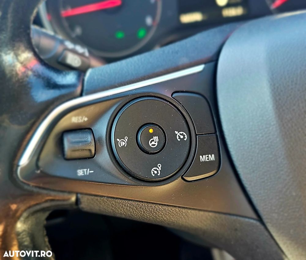 Opel Grandland X 1.2 Turbo START/STOP Aut. Innovation - 26