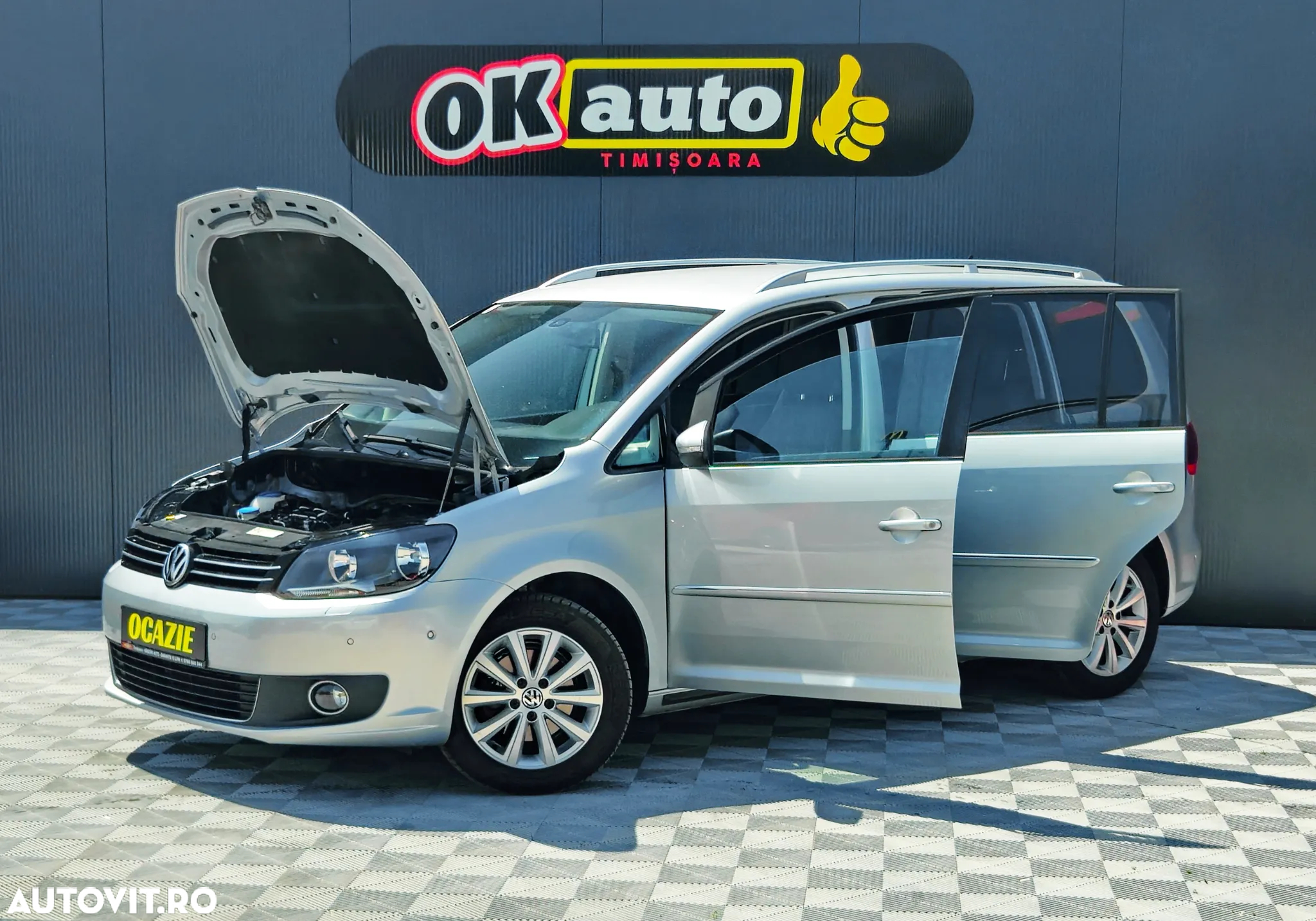 Volkswagen Touran - 27