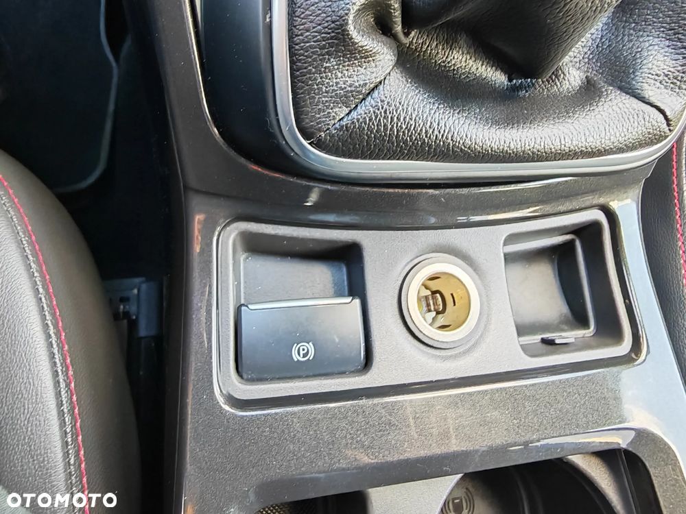 Ford Kuga 1.5 EcoBoost 2x4 ST-Line - 29