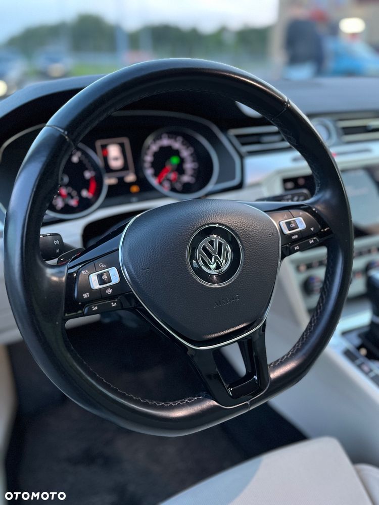 Volkswagen Passat 2.0 TDI SCR Comfortline DSG - 19
