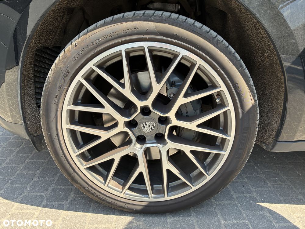Porsche Macan S - 16