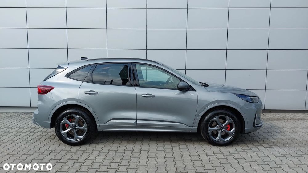 Ford Kuga 1.5 EcoBoost FWD ST-Line X - 2