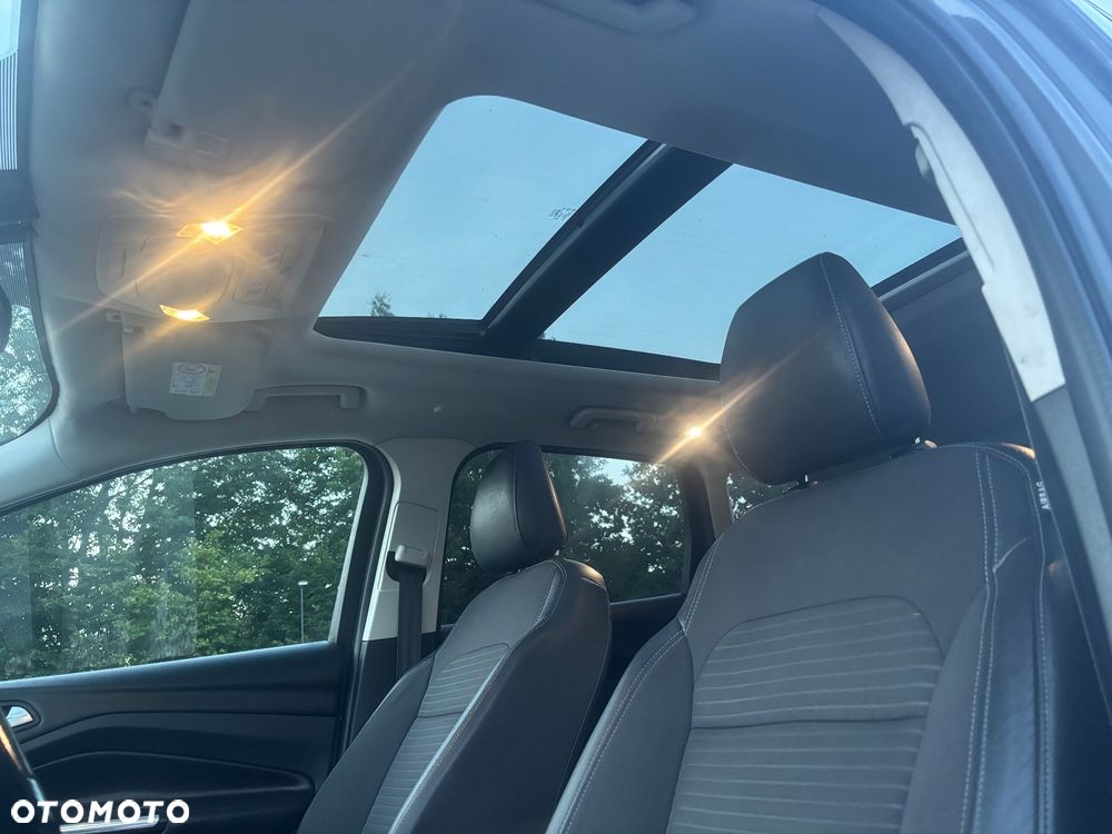 Ford Kuga 2.0 TDCi FWD Titanium - 14