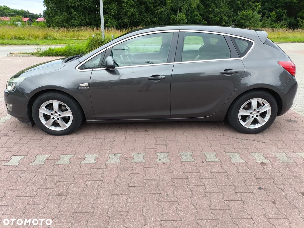 Opel Astra 1.6 Innovation - 9