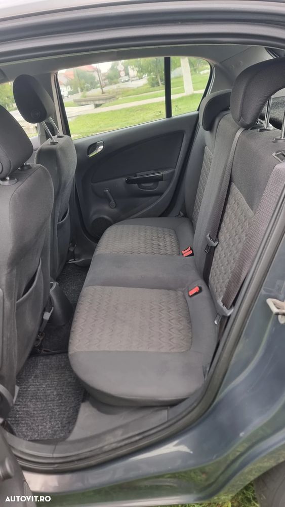 Opel Corsa 1.2 Essentia - 9