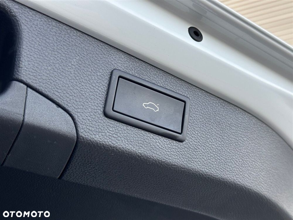 Skoda Superb 1.5 TSI L&K DSG - 34