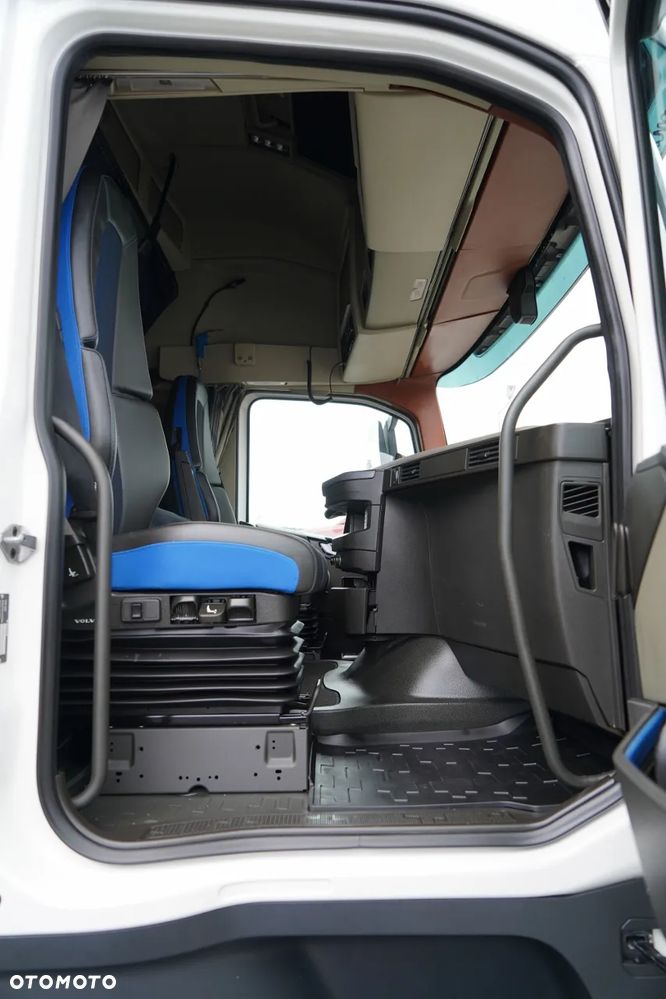 Volvo FH 500 / XXL /  LOWDECK / MEGA / KLIMA POSTOJOWA / I-SHIFT / SKÓRY - 37