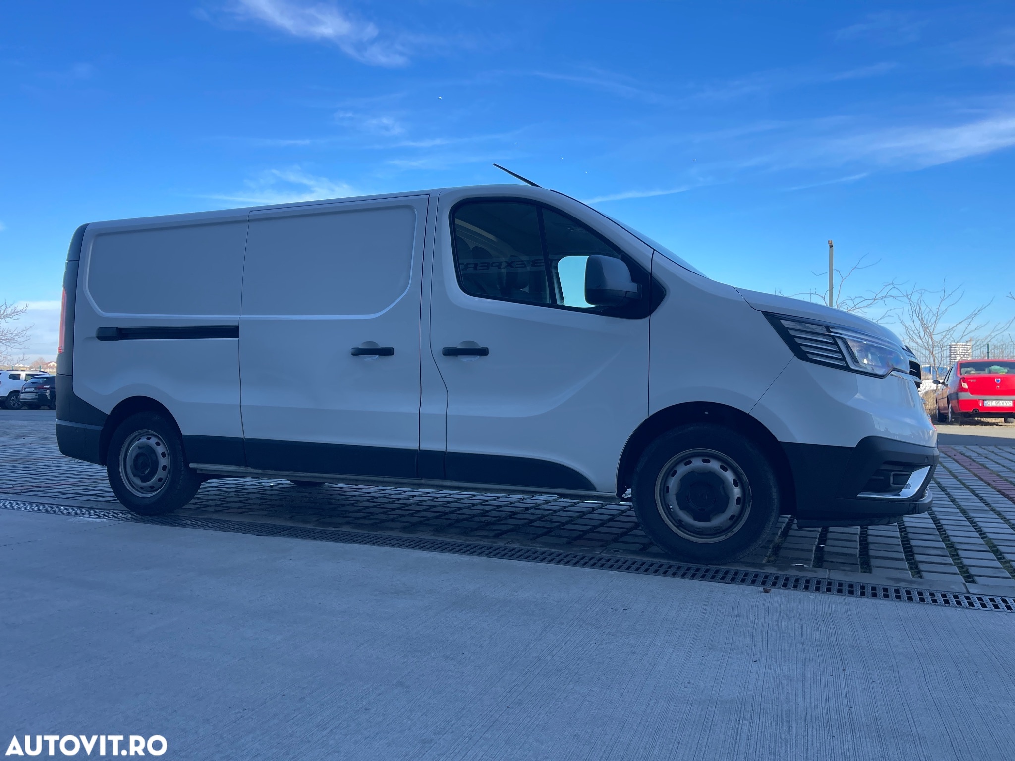 Renault Trafic - 16