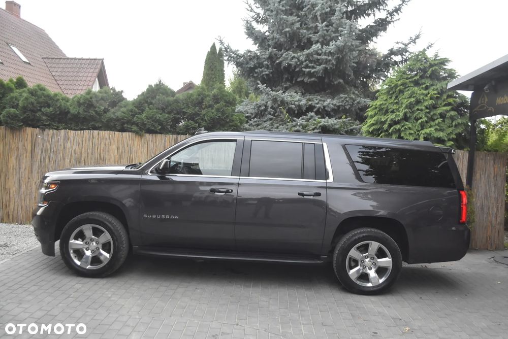 Chevrolet Suburban - 26