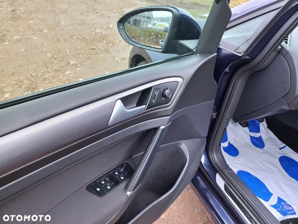 Volkswagen Golf 1.6 TDI BlueMotion Technology Lounge - 16