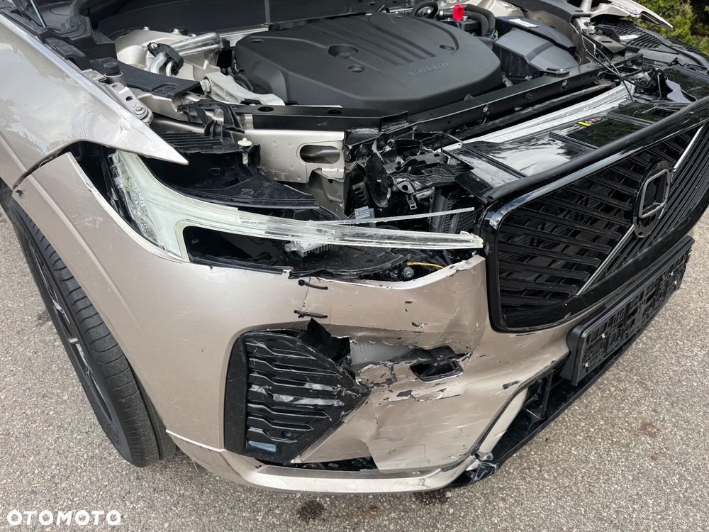 Volvo XC 60 B5 B AWD Plus Black Edition - 27