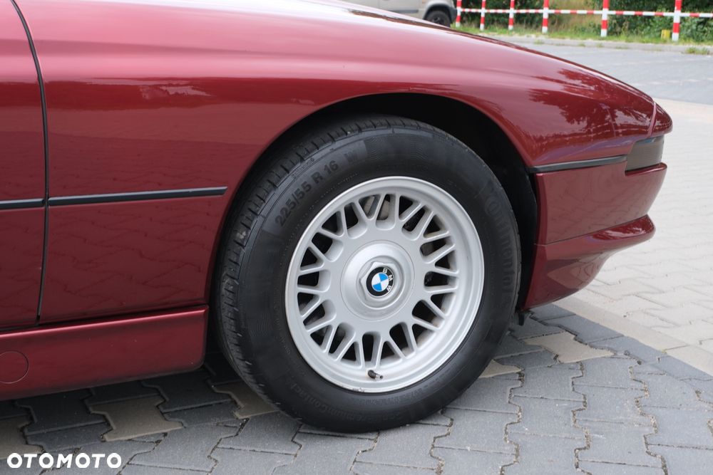 BMW Seria 8 - 11