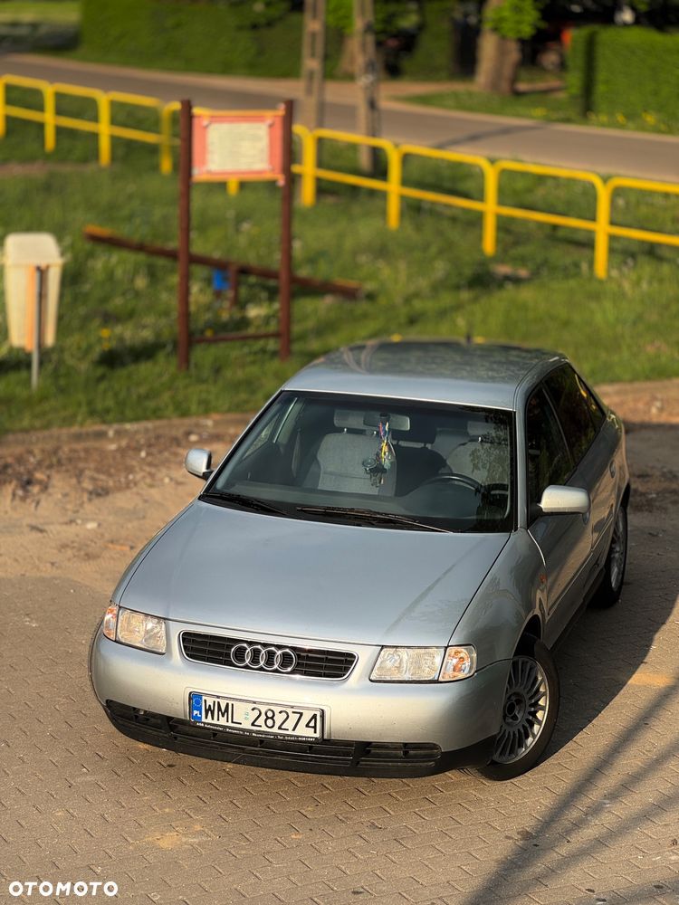 Audi A3 Sportback - 1