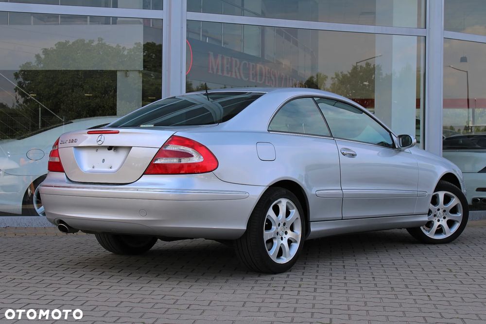 Mercedes-Benz CLK - 6
