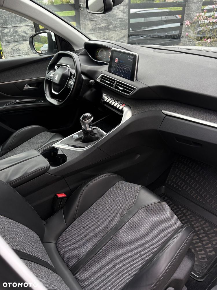 Peugeot 5008 BlueHDi 150 Allure - 16