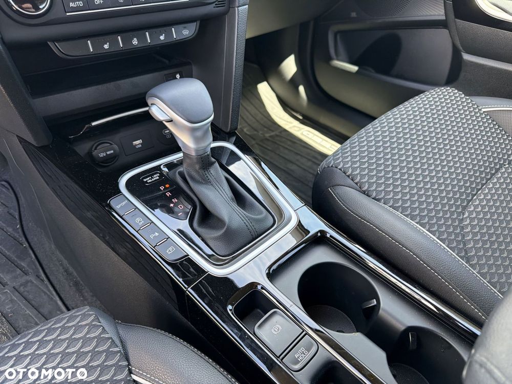 Kia XCeed 1.6 T-GDI Business Line DCT - 13